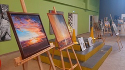 Выставка картин открылась в молодёжно-культурном центре «Октябрь» в Белгороде