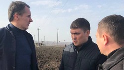 Вячеслав Гладков осмотрел места взрывов в районе сёл Никольское и Ясные Зори