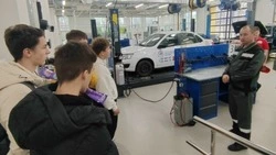 Ученики «Разуменской СОШ №4» познакомились с профессией станочника в БПК