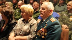 Ветераны Белгородского района и поисковики клуба «Огненная дуга» отметили День неизвестного солдата