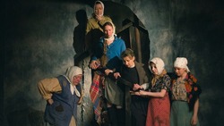 Премьера спектакля «Бабы» прошла в театре «Окно» Тавровского ЦКР в мае этого года