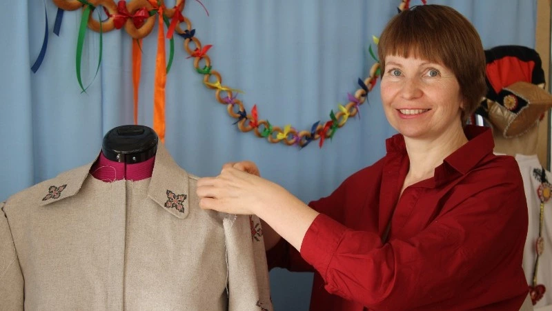 С детства с ниткой и иголкой