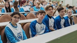 Юные медики Белгородского района приняли участие в чемпионате по профессиональным пробам «ПРОФмед»