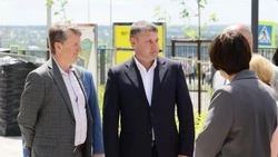 Александр Шуваев проверил строительство школы  «Моя мечта» в Стрелецком