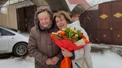 Анна Куташова поздравила мам и жён военнослужащих с предстоящим Днём матери