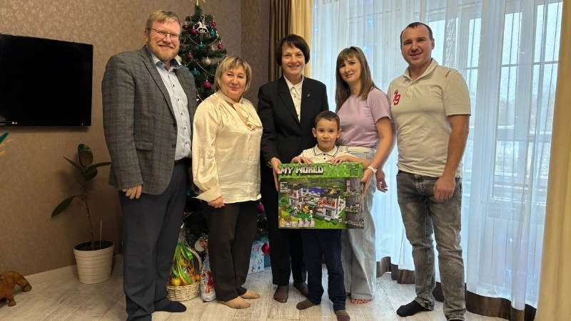 Татьяна Круглякова исполнила новогоднюю мечту юного жителя Белгородского округа