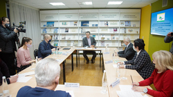 Вячеслав Гладков обсудил проблемы инвалидов с председателями общественных организаций