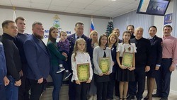 Награждение сделавших лучшие новогодние поделки детей прошло в ОМВД России по Белгородскому району
