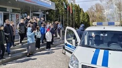 Сотрудники УМВД провели для школьников Белгородского округа акцию «Сообщи, где торгуют смертью»