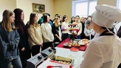 Обучающиеся Новосадовской СОШ посетили Дмитриевский аграрный колледж