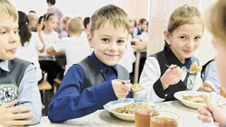 Около 700 детей Белгородской области получили горячее питание в новогодние праздники