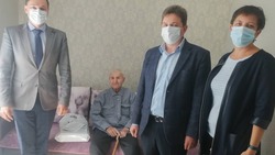 Житель посёлка Октябрьский Белгородского района отметил 90-летний юбилей