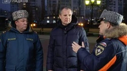 Вячеслав Гладков передал белгородским пожарным 15 единиц новой спецтехники