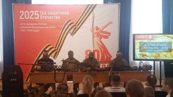 Белгородские росгвардейцы провели «Урок мужества» для школьников