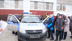 Белгородские автоинспекторы Росгвардии напомнили детям о правилах дорожного движения