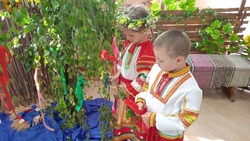 Юные жители Белгородского района отметили праздник Ивана Купала