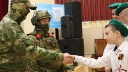 Военнослужащие «стальной» бригады Росгвардии провели урок мужества для белгородских школьников