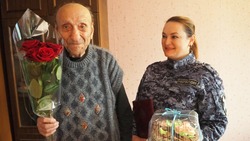 Белгородские росгвардейцы поздравили с днём рождения ветерана Великой Отечественной войны